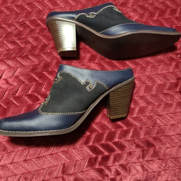 BLUE SUEDE SHOES! LoBR WOMEN'S SIZE 5 - Picture 9 of 10
